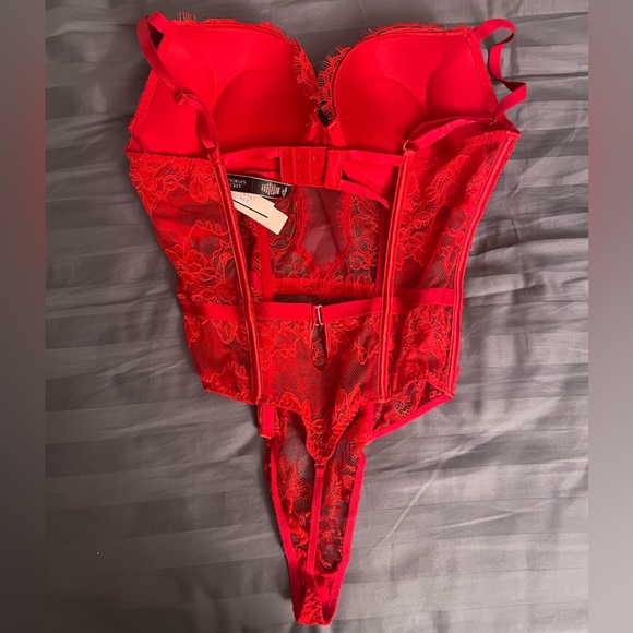 VS Lace Teddy - Picture 2 of 6